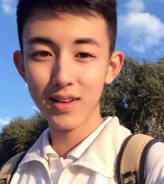 长春市二实验中学 长春市二实验中学校草郭俊辰
