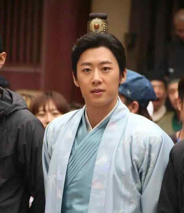 蔓蔓青萝电视剧 《蔓蔓青萝》男主刘珏扮演者是谁？饰演者朱嘉琦个人资料