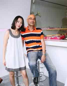 王若琳父亲 歌手王若琳父亲是谁 王若琳与父亲王治平合照