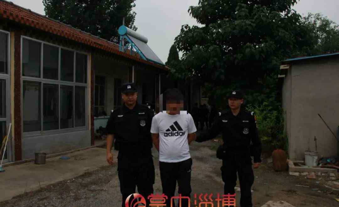 油桶面罩 猖狂！“油耗子”深夜出动，3分钟偷光货车油箱......