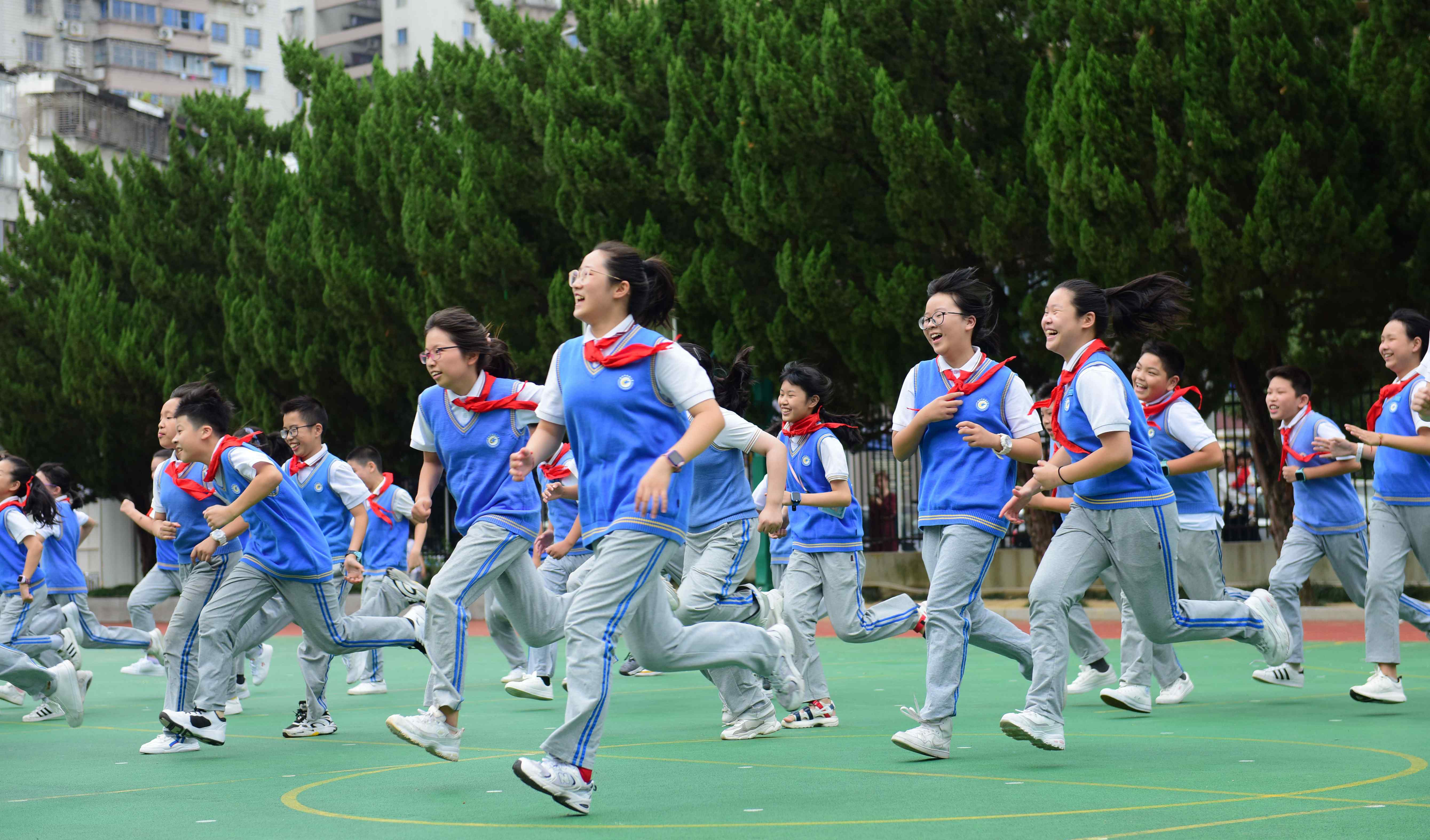 温州市城南小学 欢乐时光 我们一起走过！——温州市城南小学2021届六班毕业纪念