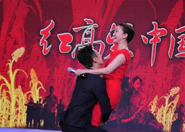 朱亚文吻戏 朱亚文吻戏，我需要配合它表演！