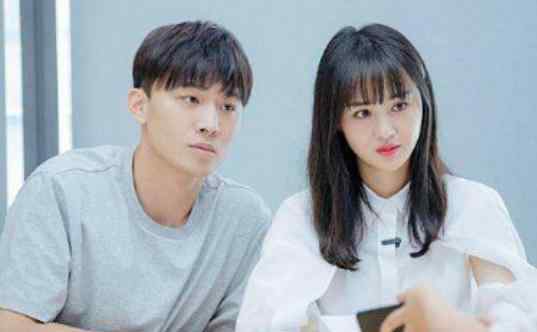 与感情无关 郑爽卖掉露脐装 粉丝辟谣：用于公益与感情无关