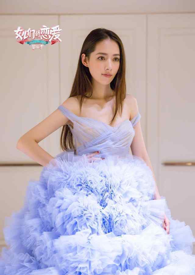 结婚礼服裙 郭碧婷婚纱照 三套婚纱造型提前曝光羽毛裙亮片裙仙气十足