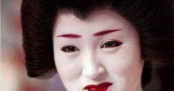 小S怒斥畸形审美 小S怒斥畸形审美，接受最真实的自己！