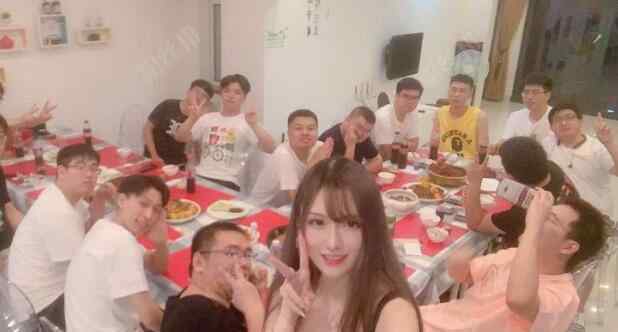 腐团儿素颜 斗鱼女神腐团儿线下聚会素颜照曝光 腐团儿颜值自带仙气将宅男们一网打尽