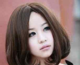 中分吧 女生中分短卷发发型 打造可爱洋气小美女