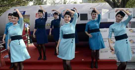 厦航空姐 厦航空姐发型扎法图解 漂亮空姐发型就这样扎