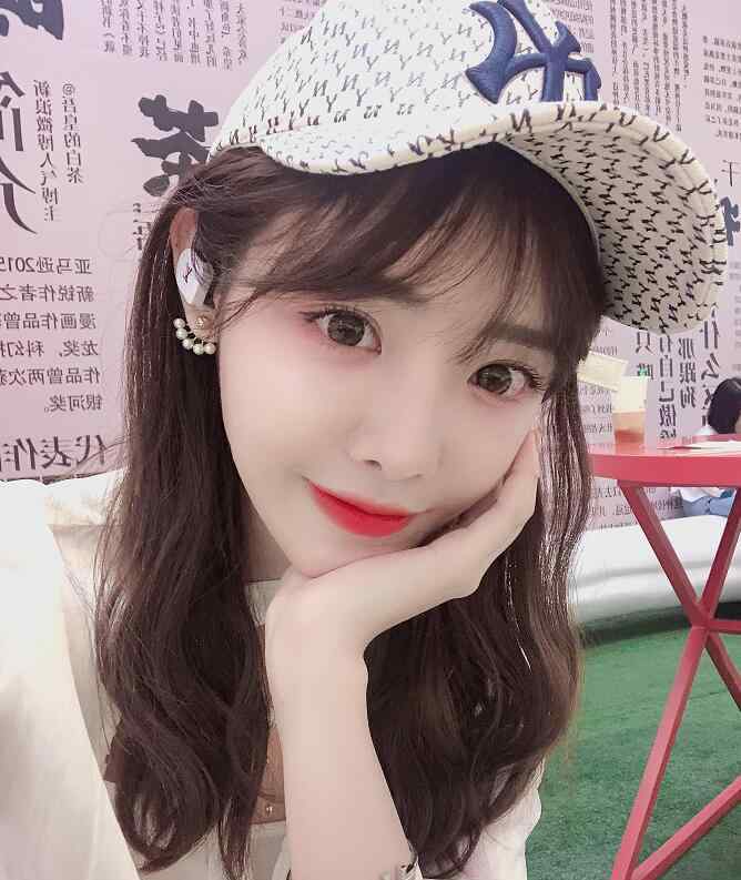 兔子牙被谁睡过 抖音兔子牙个人资料大起底 集颜值和才艺于一身的兔子牙成新晋网红女神