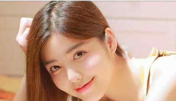 女生侧脸 女生侧脸扁平适合的发型