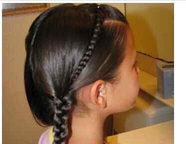 扎辫子四至六岁 6岁儿童辫子发型扎法效果图