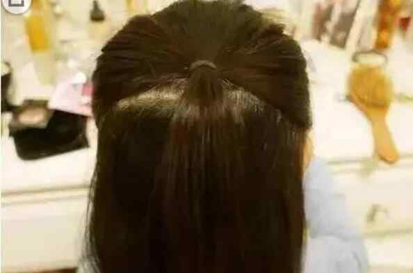 女童发型绑扎方法 女童发型绑扎方法图解 一步步教妈妈如何扎女童发型