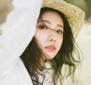 发型女中长发 女生中长发发型图片 五款中长发发型效果图