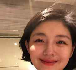 大s短发 大S多变短发造型图片 短发想扎出花样就得这样