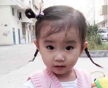 宝宝扎辫子图片大全 五款女宝宝辫子图片 示范女宝宝辫子发型扎法