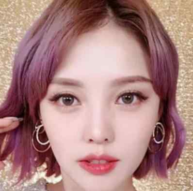 紫色头发图片 2018款女生紫色头发图片 紫色头发造型洋气又浪漫