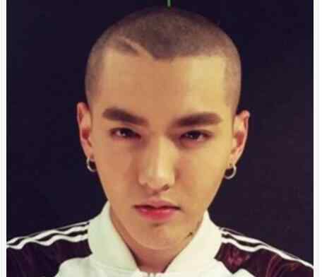 吴亦凡寸头 吴亦凡寸头发型图片 吴亦凡寸头怎么剪