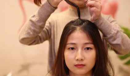 头顶小爱心怎么扎 头顶爱心辫子怎么扎 女生头顶爱心辫扎法教程