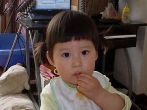 女婴发型 女婴剪头发的发型图片 五款适合女婴发型欣赏