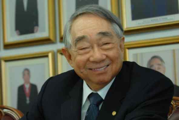 包玉刚 中国三大世界船王简介，世界船王包玉刚是如何发家的
