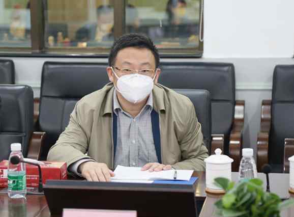 梁淑冰 中国人民银行珠海市中心支行龙勇行长一行莅临我行调研指导工作