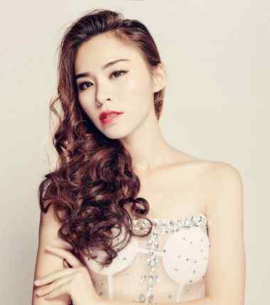 中长小卷发 女生中长头发小卷图片 长发小卷也迷人