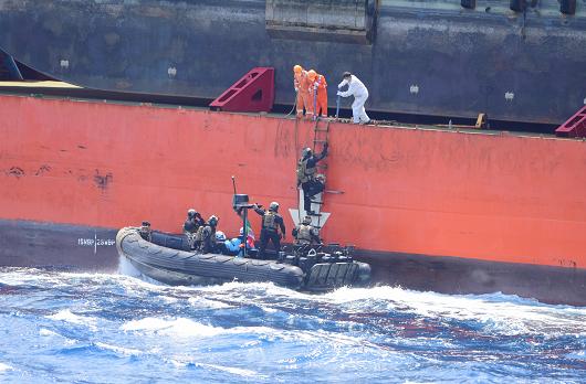 海盗袭击中国籍船员 有人受伤 意大利护卫舰实施援助真相是什么？