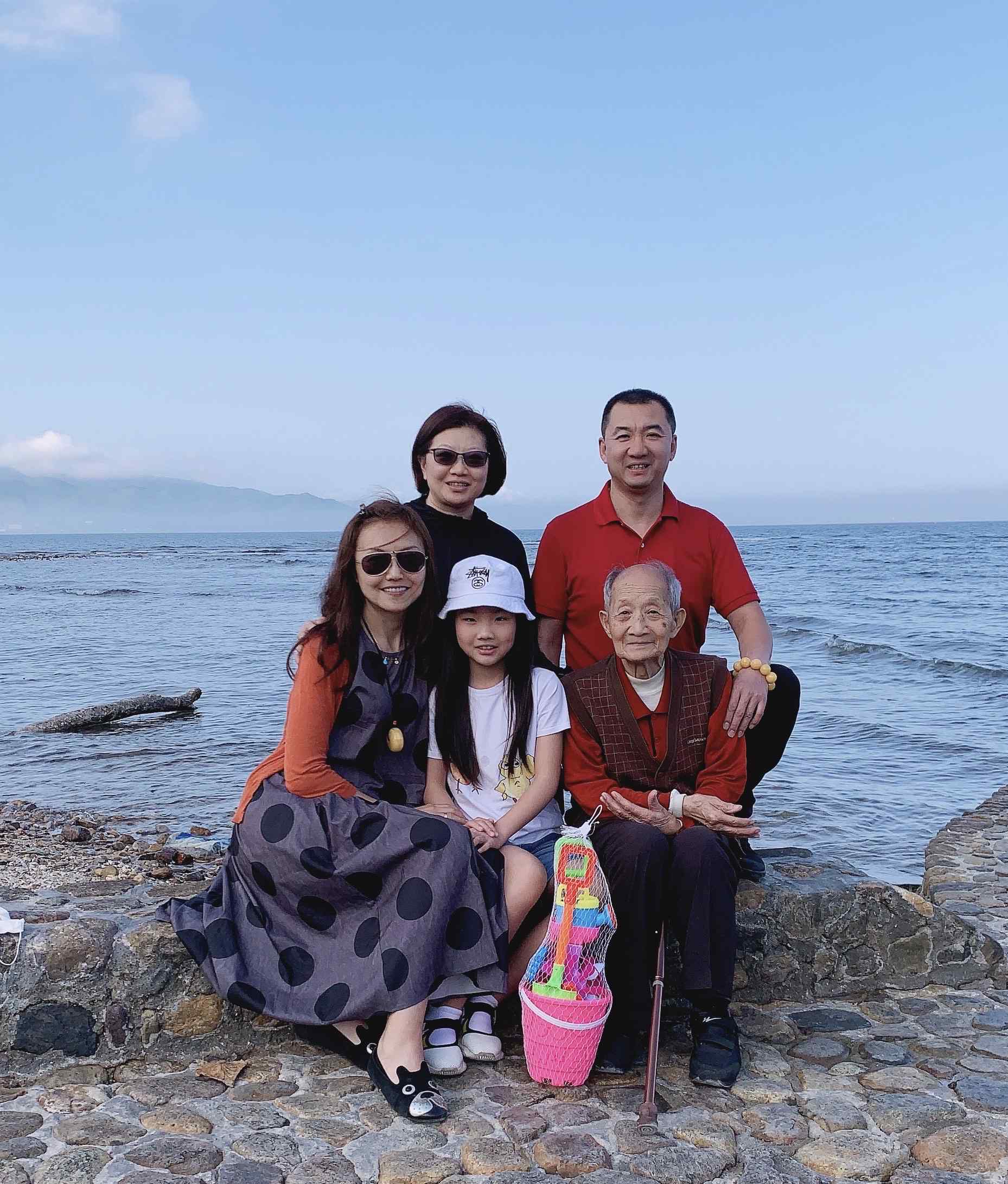手拉手地球村 纪念2020寒假 一个不寻常的假期