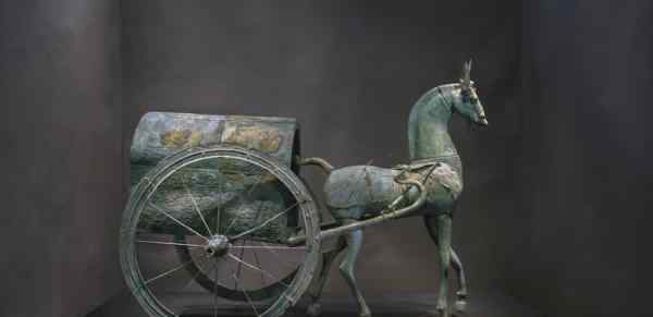 铜车马 鉴赏|铜镜、铜鼓、铜车马，贵博青铜文物的斑驳之美