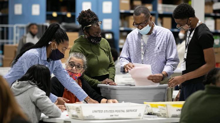 佐治亚州发现2600多张未计选票 究竟是怎么一回事