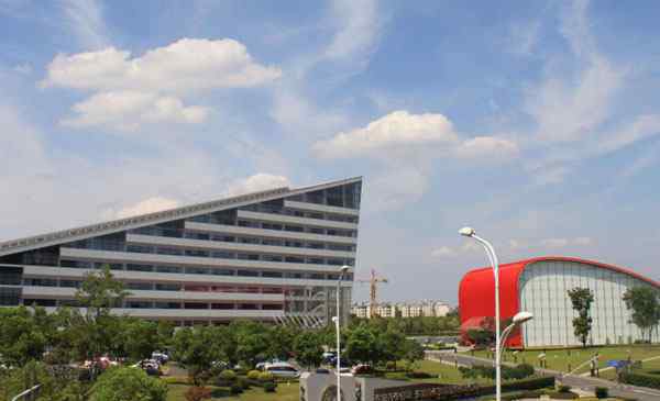 江汉大学招生网 江汉大学2020年招生计划 录取分数线预估