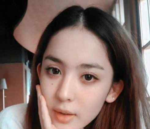 假戏真做的十大女星 陈妍希郑爽古力娜扎 盘点外表清纯情史混乱的10大女星