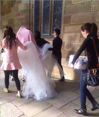刘强东婚纱照 奶茶妹妹和刘强东婚纱照 画面美到不敢看