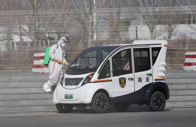 内蒙古满洲里已封城管控 火车站停运 两地划为中风险地区