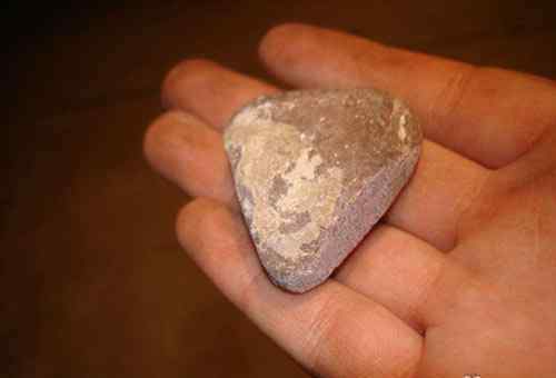 石头心 心形石头DIY教程 历经岁月的爱情见证