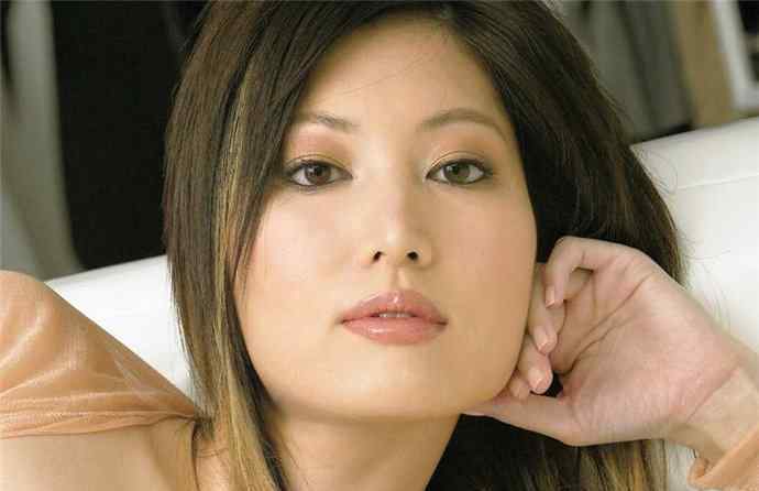 三级电影推荐 周嘉玲主演三级电影有哪些 曾与梁朝伟演戏上围傲人【图】
