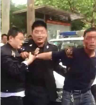 合肥城管打人 潍坊城管与商贩厮打视频疯传 到底是谁先动的手？