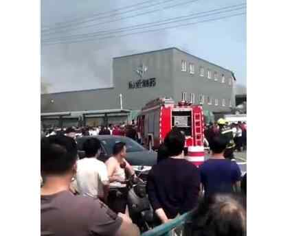 时震 天津药厂安全事故致5伤 事发时震感强烈看到药厂方向冒烟雾