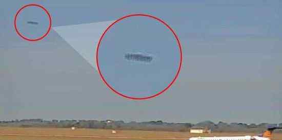 德国ufo 德国上空疑有UFO 不明飞行物看起来像一支雪茄