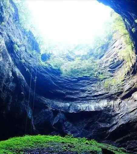 暗河 世界级天坑群内现地下暗河 神秘世界就此打开