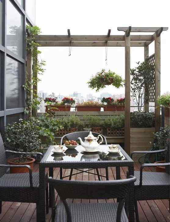楼顶露台花园设计 露台花园打造技巧&案例分享，总有一款满足你的想象