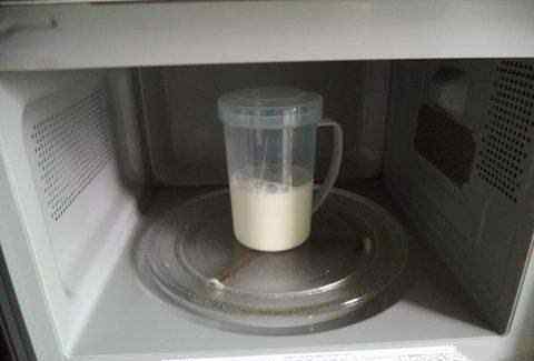 盒装牛奶怎样正确加热 牛奶怎么加热合适 最好的方式却是隔水加热