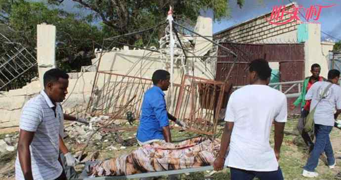 索马里爆炸 索马里饭店爆炸袭击 爆炸现场一片混乱死伤惨重