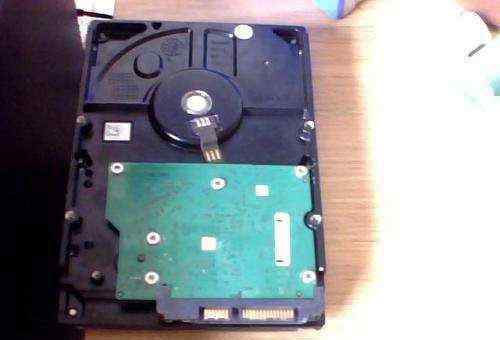硬盘数据恢复价格 硬盘维修价格多少钱 硬盘坏了怎么恢复数据