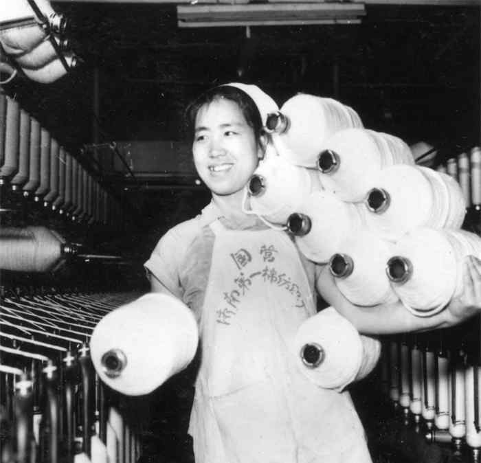 不闻机杼声 融媒·见证 光影70年| 纺织行业兴衰浮沉，女工命运几番起落