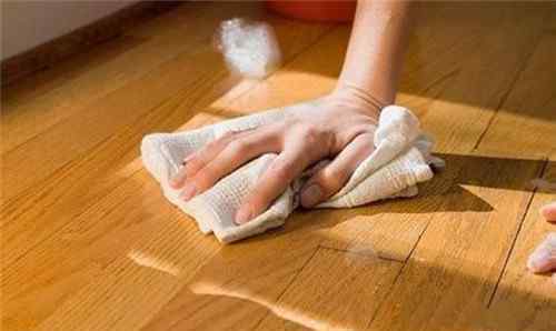 木地板怎么保养 地板掉皮了处理小妙招有哪些 家里木地板怎么保养