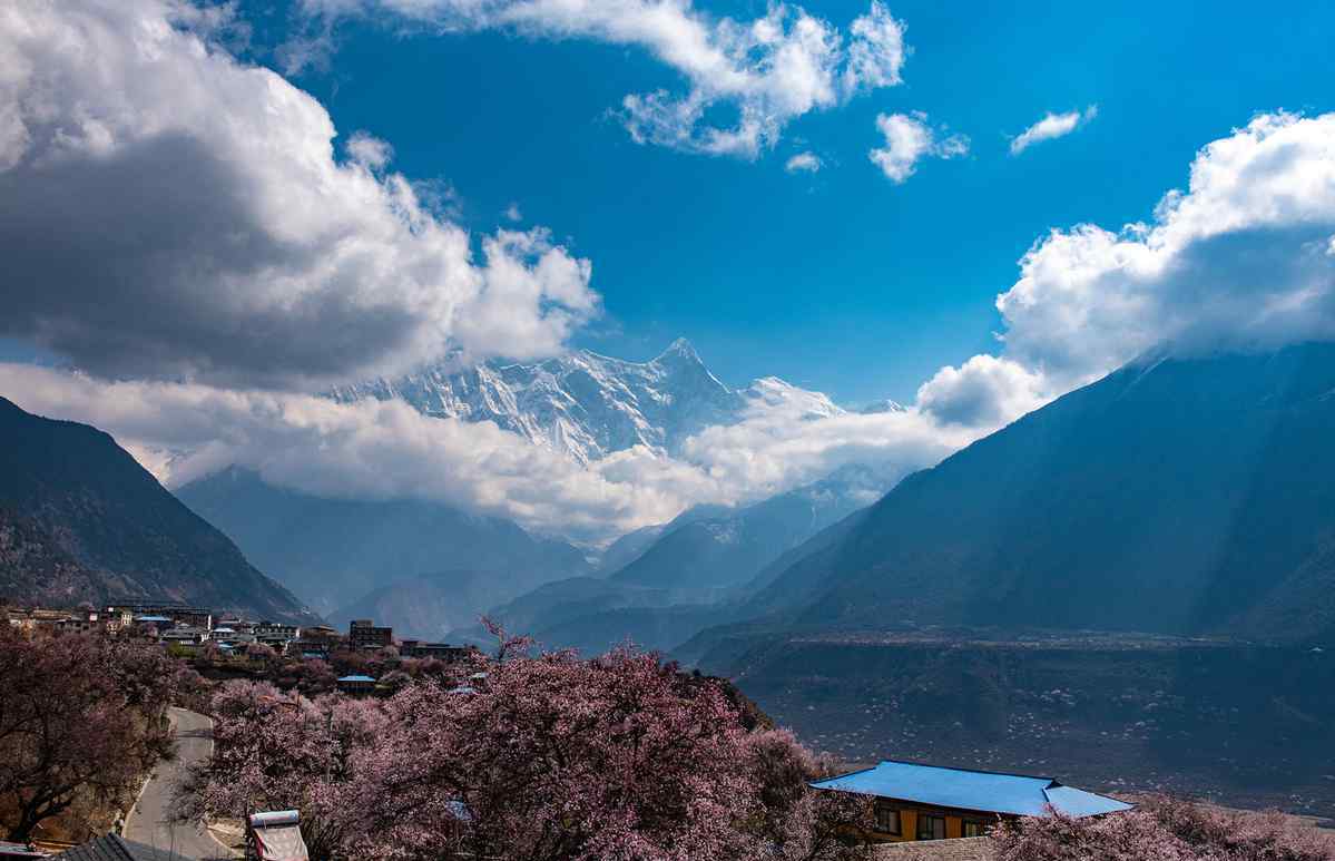 namcha Tibetan peak a beautiful, rare sight