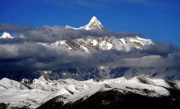 namcha Tibetan peak a beautiful, rare sight