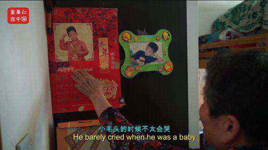 上海奶奶 上海奶奶捡了个婴儿洗一周才发现是混血黑娃 抚养18年供他上大学