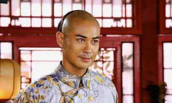 郑嘉颖老婆是谁 郑嘉颖情史：8任女友无缝对接，49岁为何娶27岁的港姐冠军？
